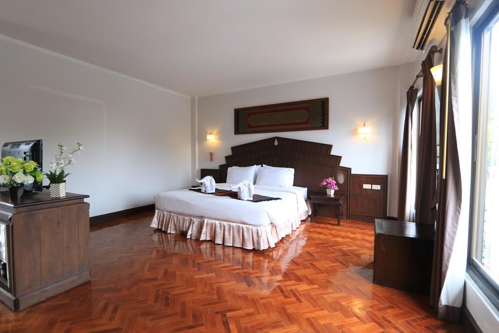 Baiyoke Chalet Hotel Mae Hong Son Exteriör bild