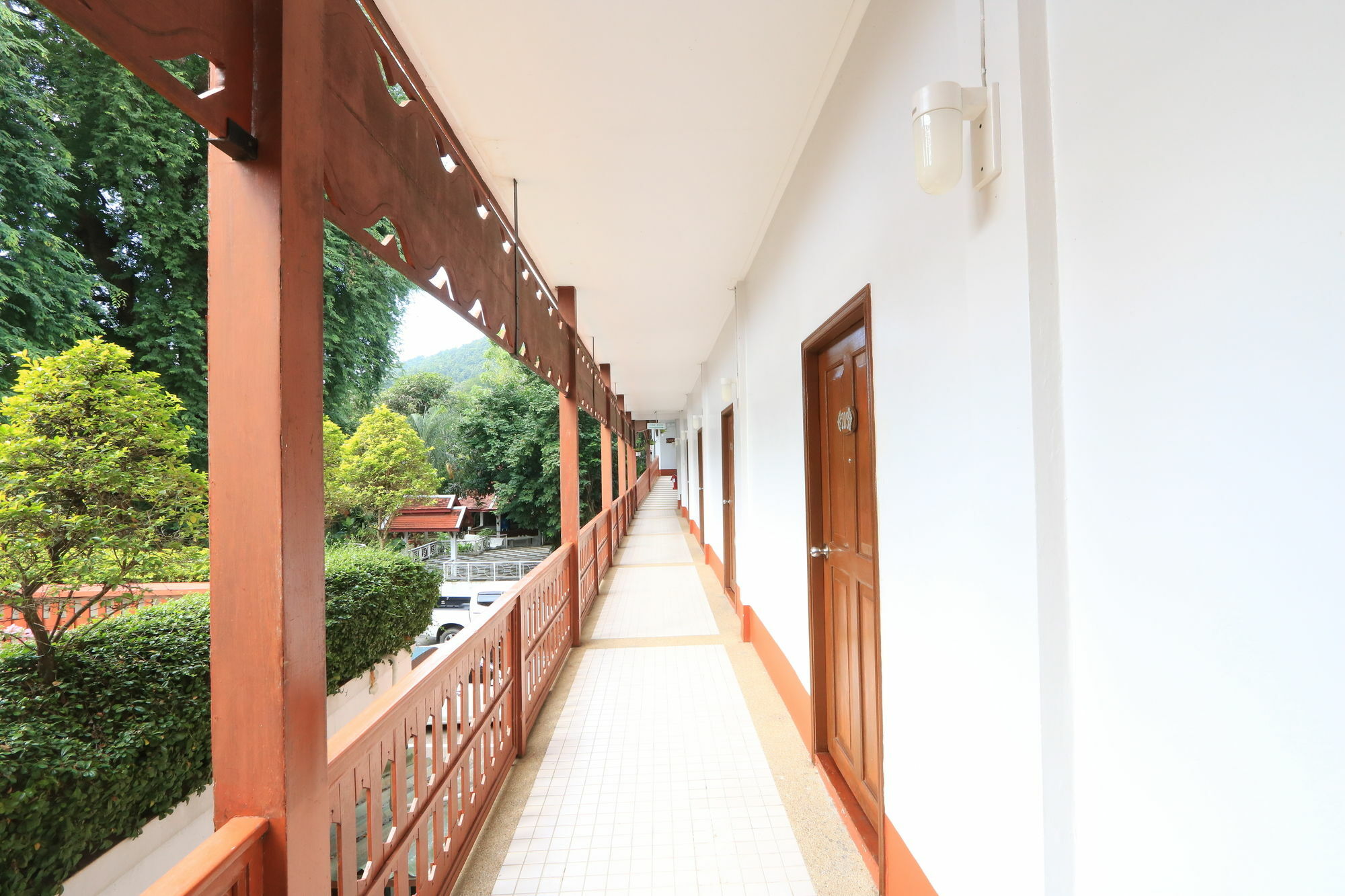 Baiyoke Chalet Hotel Mae Hong Son Exteriör bild