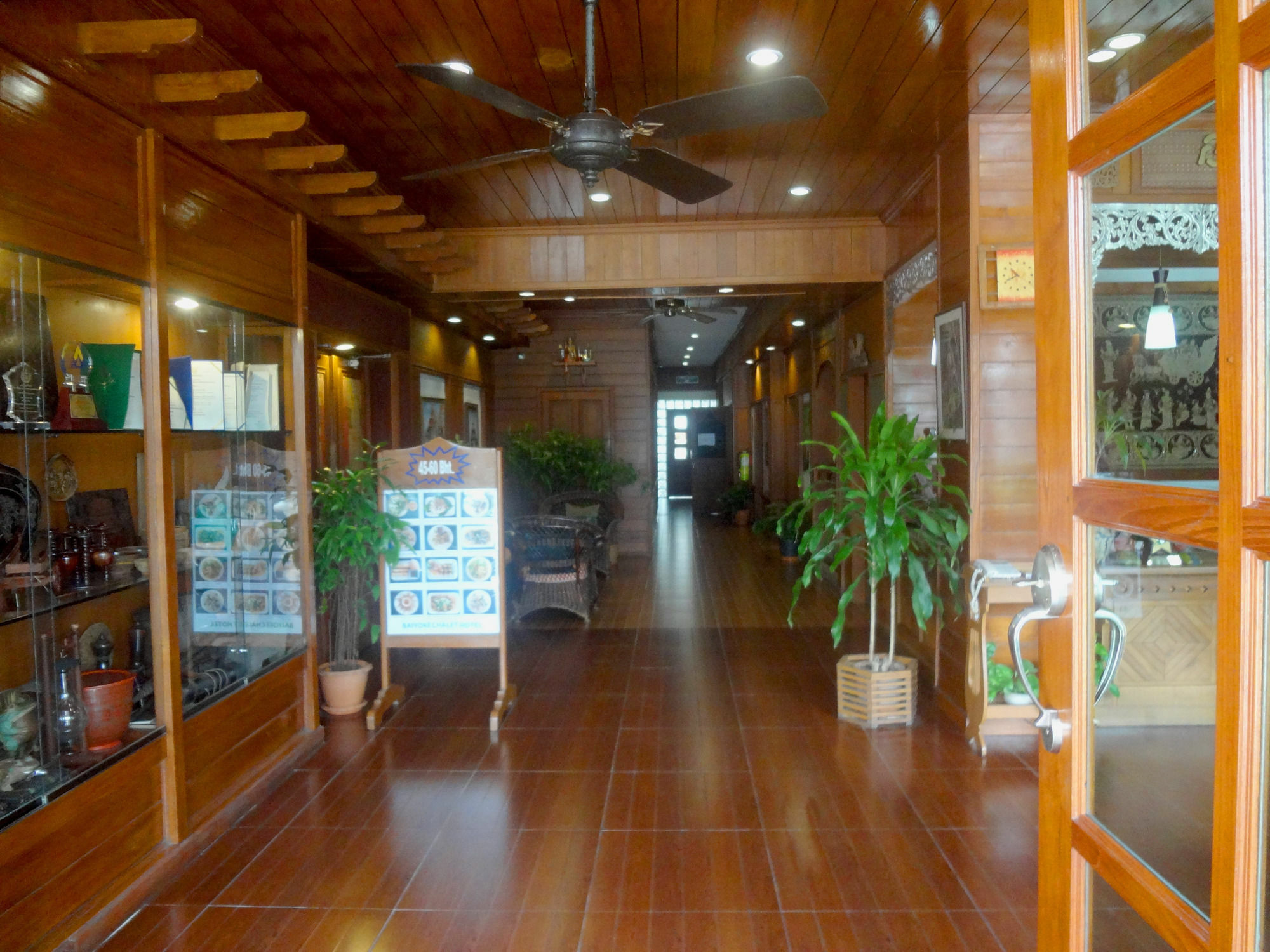 Baiyoke Chalet Hotel Mae Hong Son Exteriör bild